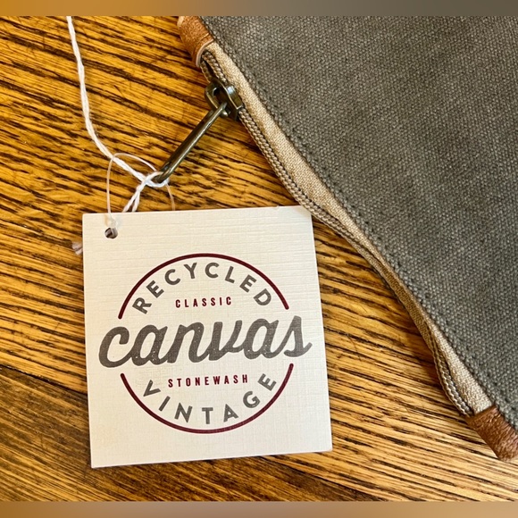 American Vintage Classic Stonewash Canvas wristlet bag NWT 6"x4.75" - Picture 3 of 6